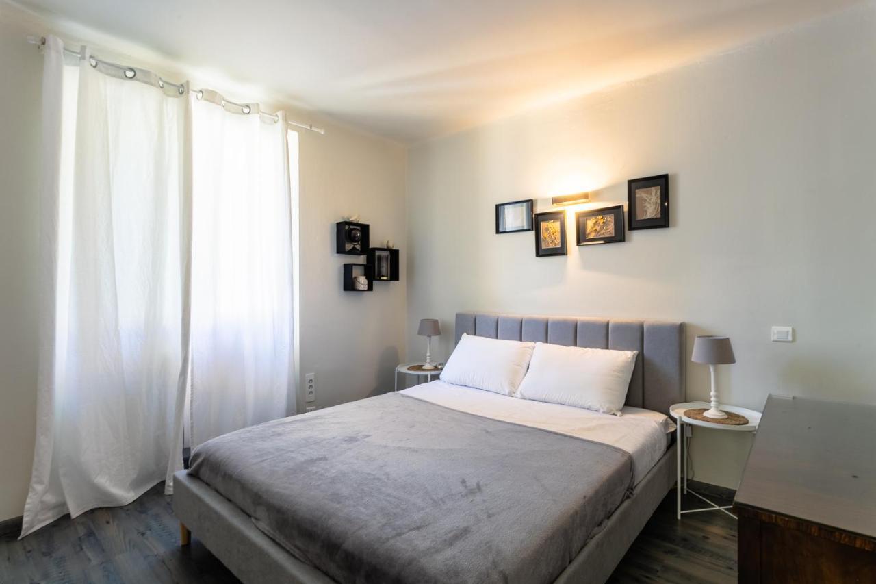 הוילה Wonderful House In Sarlat Center With Heated Pool & Jaccuzi מראה חיצוני תמונה